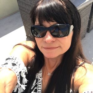 Meet your Posher, Joyce